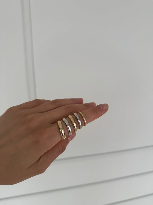 Round wedding band 2 mm